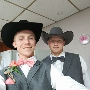 Meet your Posher, Jonathon